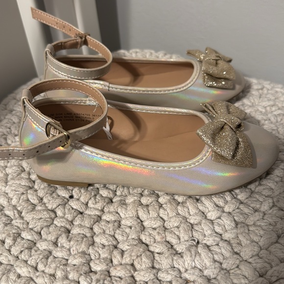 Iridescent ballet flats with bow design - Picture 2 of 6